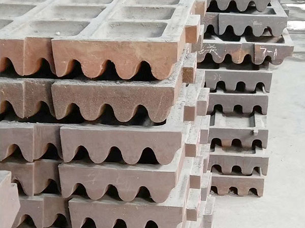 破碎機(jī)顎板的結(jié)構(gòu)和特點(diǎn)